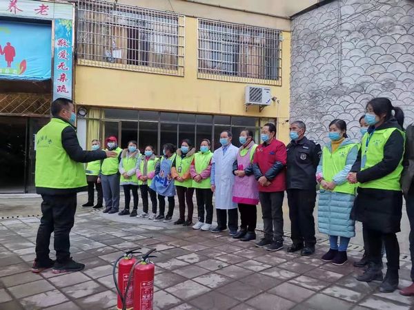 頤園養(yǎng)老組織消防培訓學習